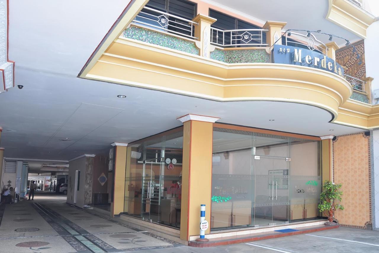 New Merdeka Hotel Jembel Zewnętrze zdjęcie