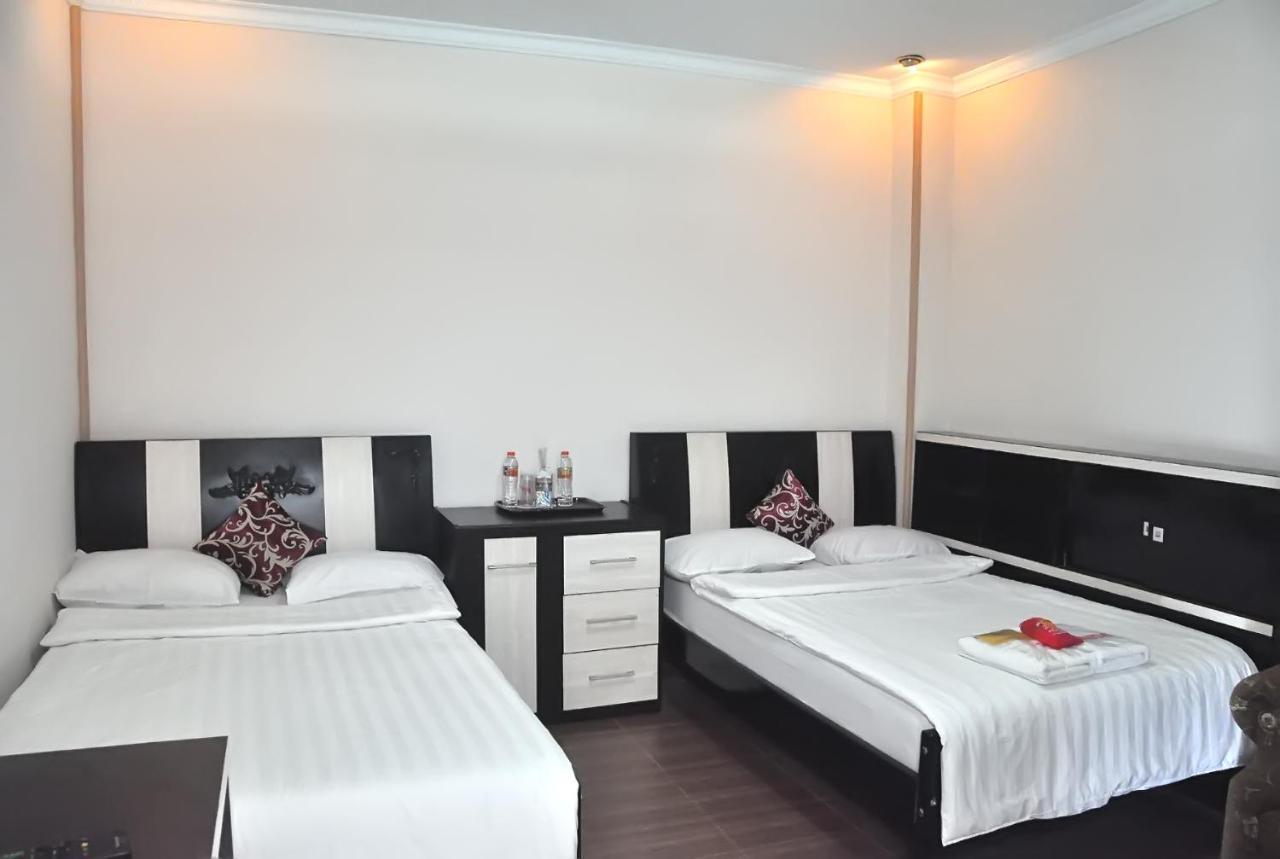 New Merdeka Hotel Jembel Zewnętrze zdjęcie