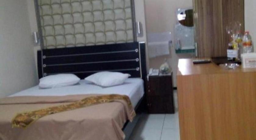 New Merdeka Hotel Jembel Zewnętrze zdjęcie