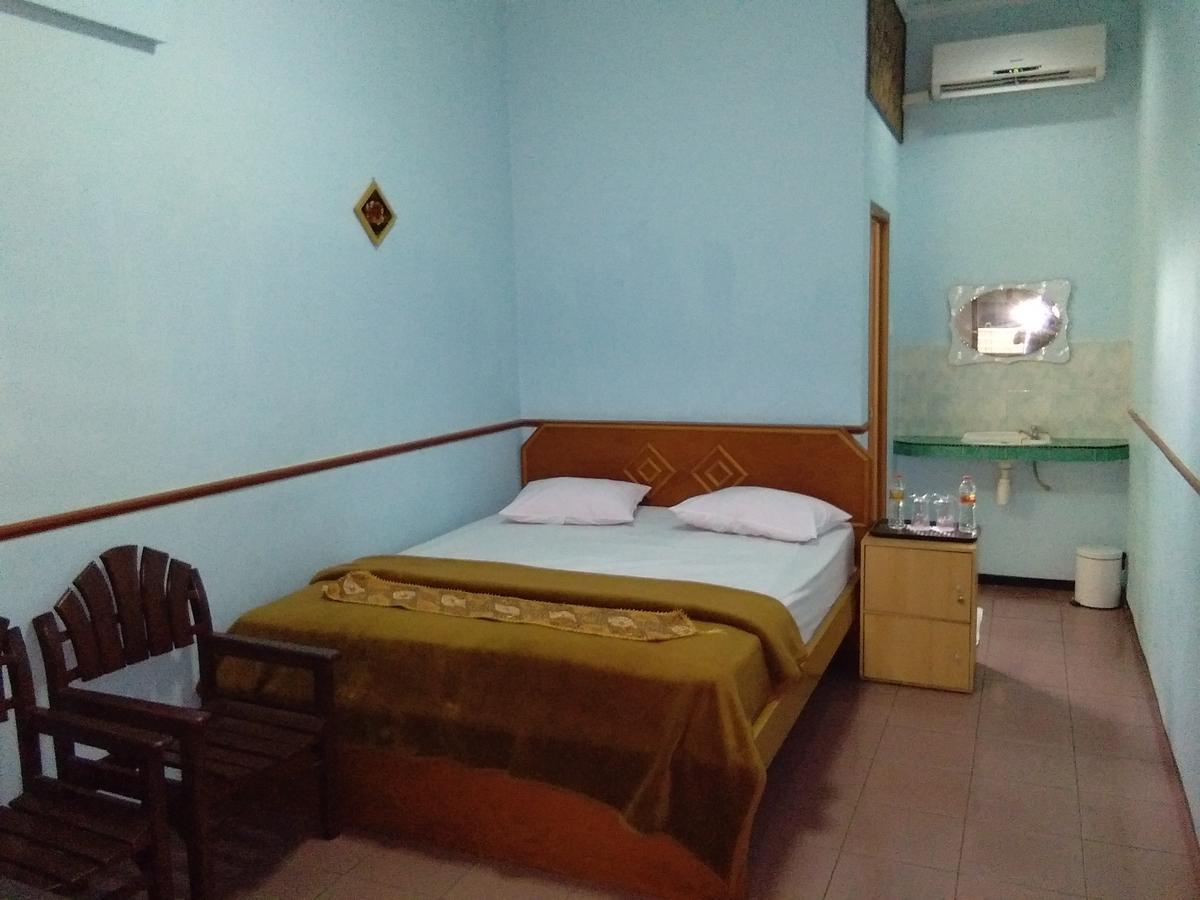 New Merdeka Hotel Jembel Zewnętrze zdjęcie