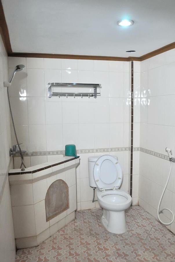 New Merdeka Hotel Jembel Zewnętrze zdjęcie